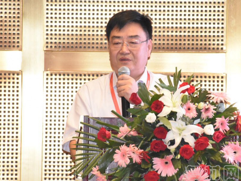 侯相林
