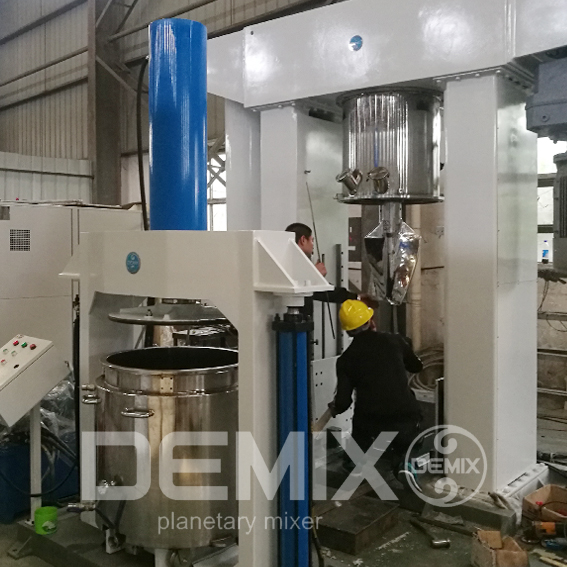 DEMIX立式捏合機31