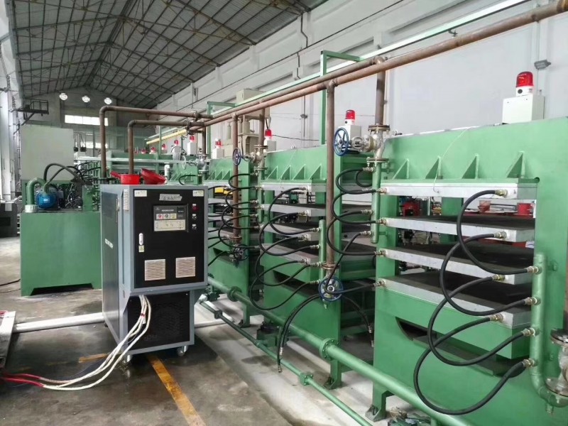 壓機專用模溫機