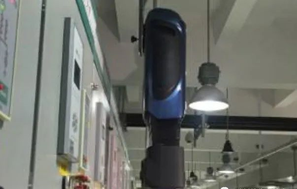 億
